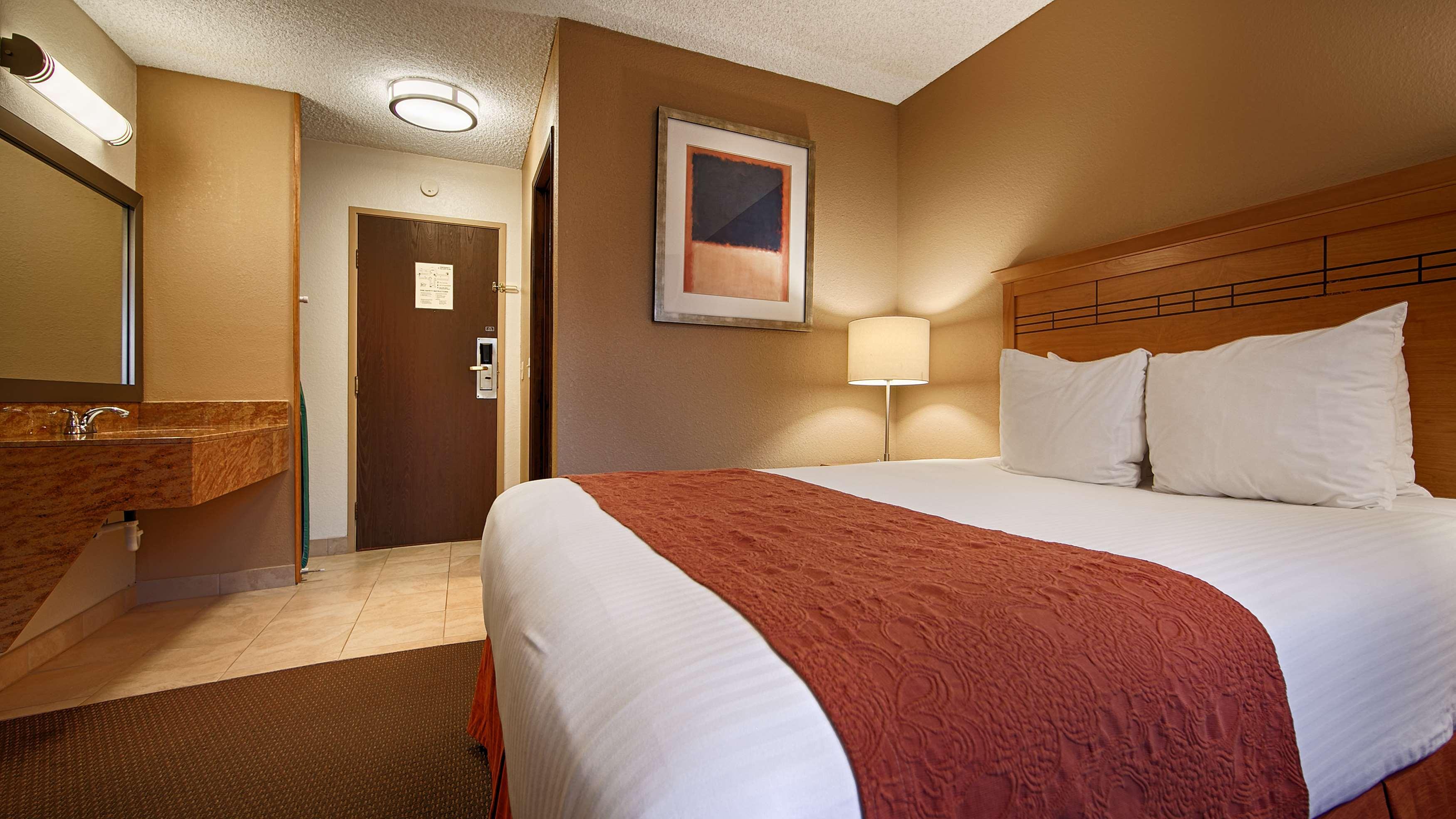 Best Western Aladdin Inn Келсо Екстериор снимка