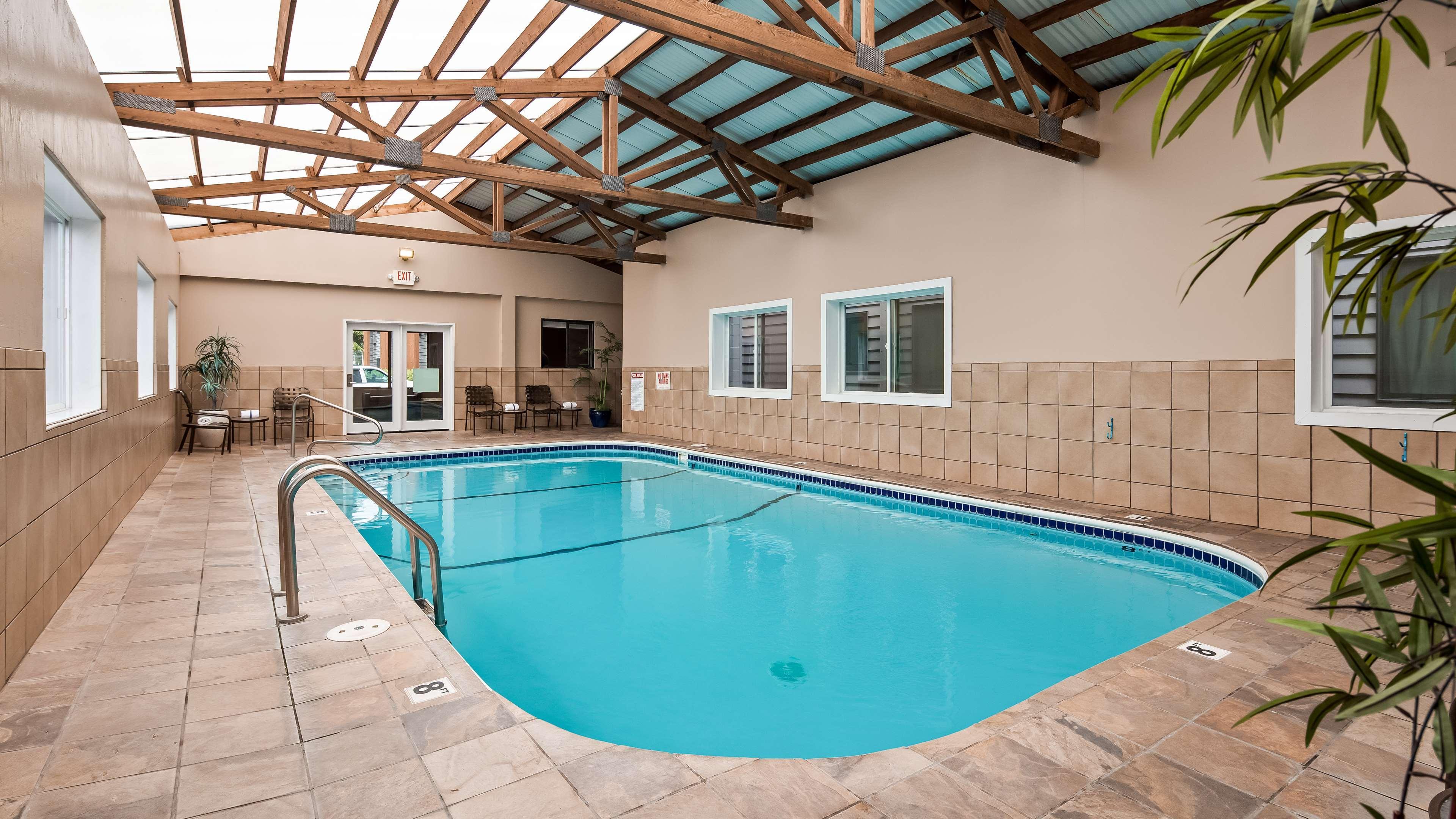Best Western Aladdin Inn Келсо Екстериор снимка