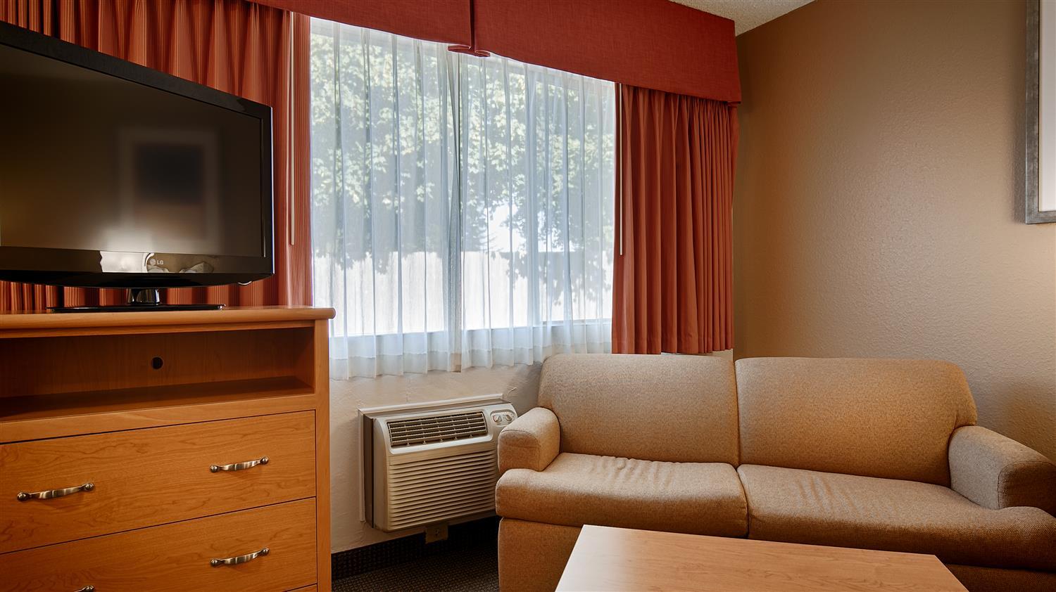 Best Western Aladdin Inn Келсо Екстериор снимка