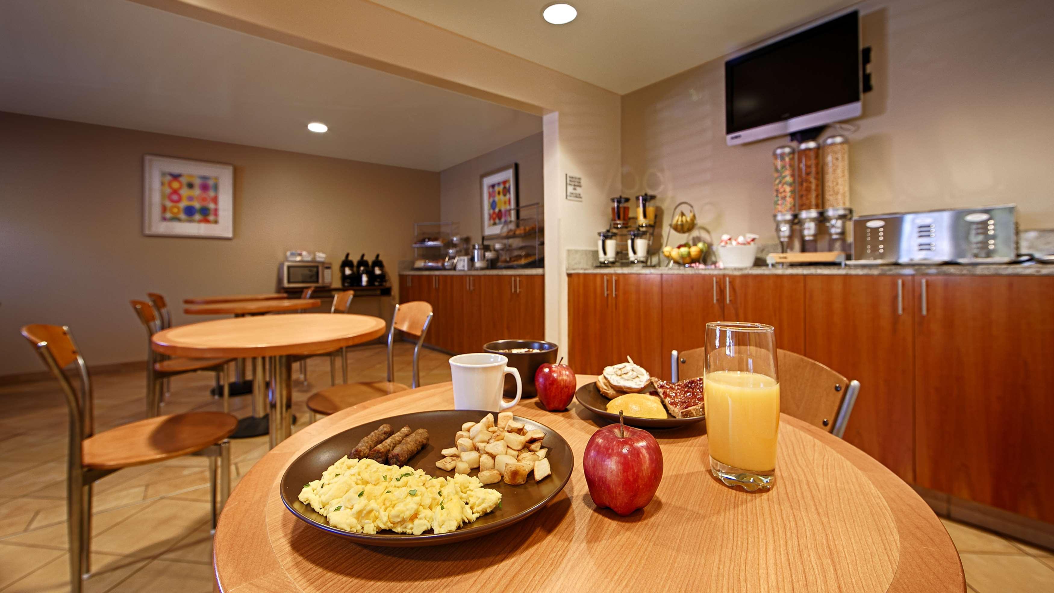 Best Western Aladdin Inn Келсо Екстериор снимка