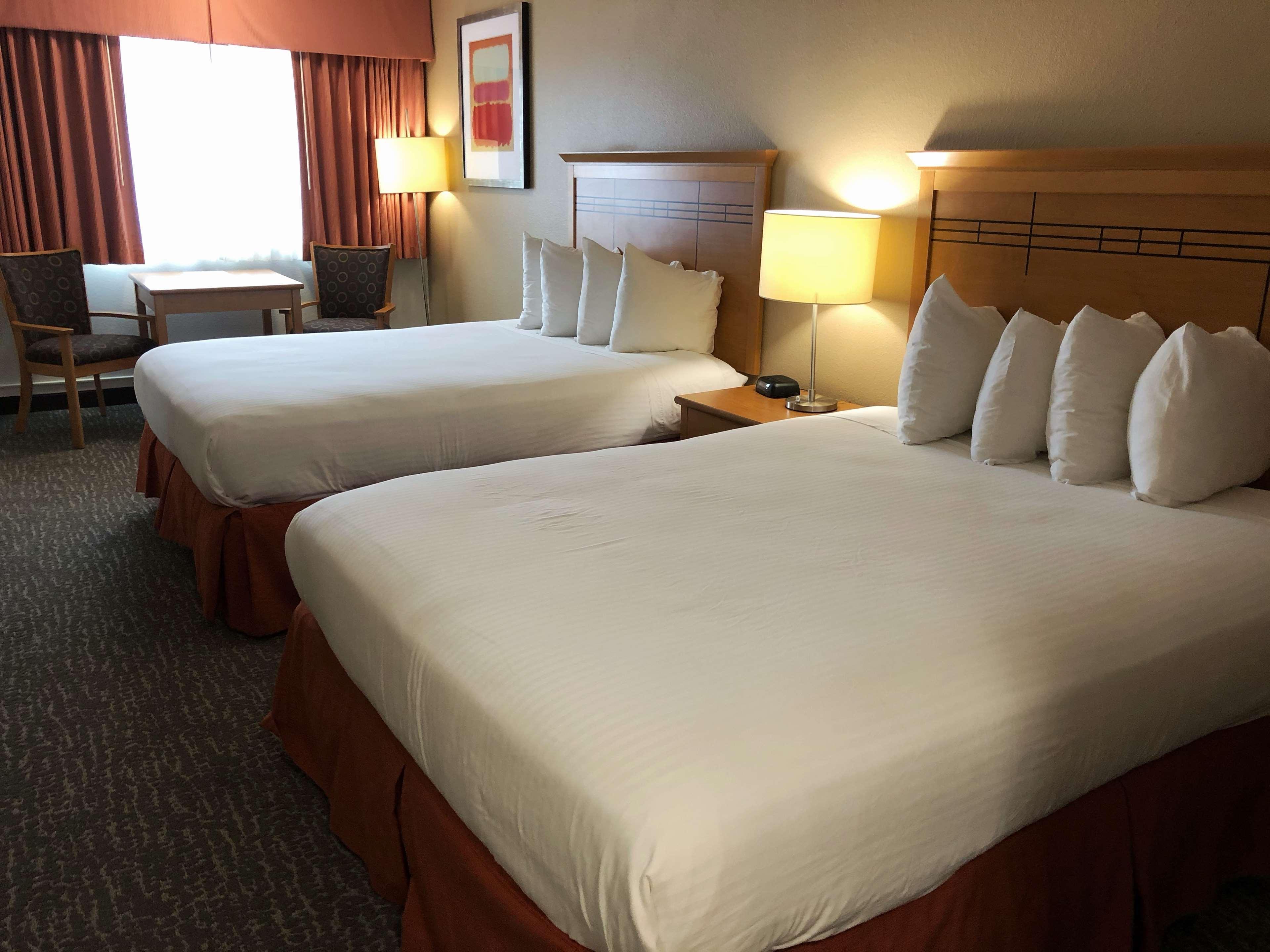 Best Western Aladdin Inn Келсо Екстериор снимка