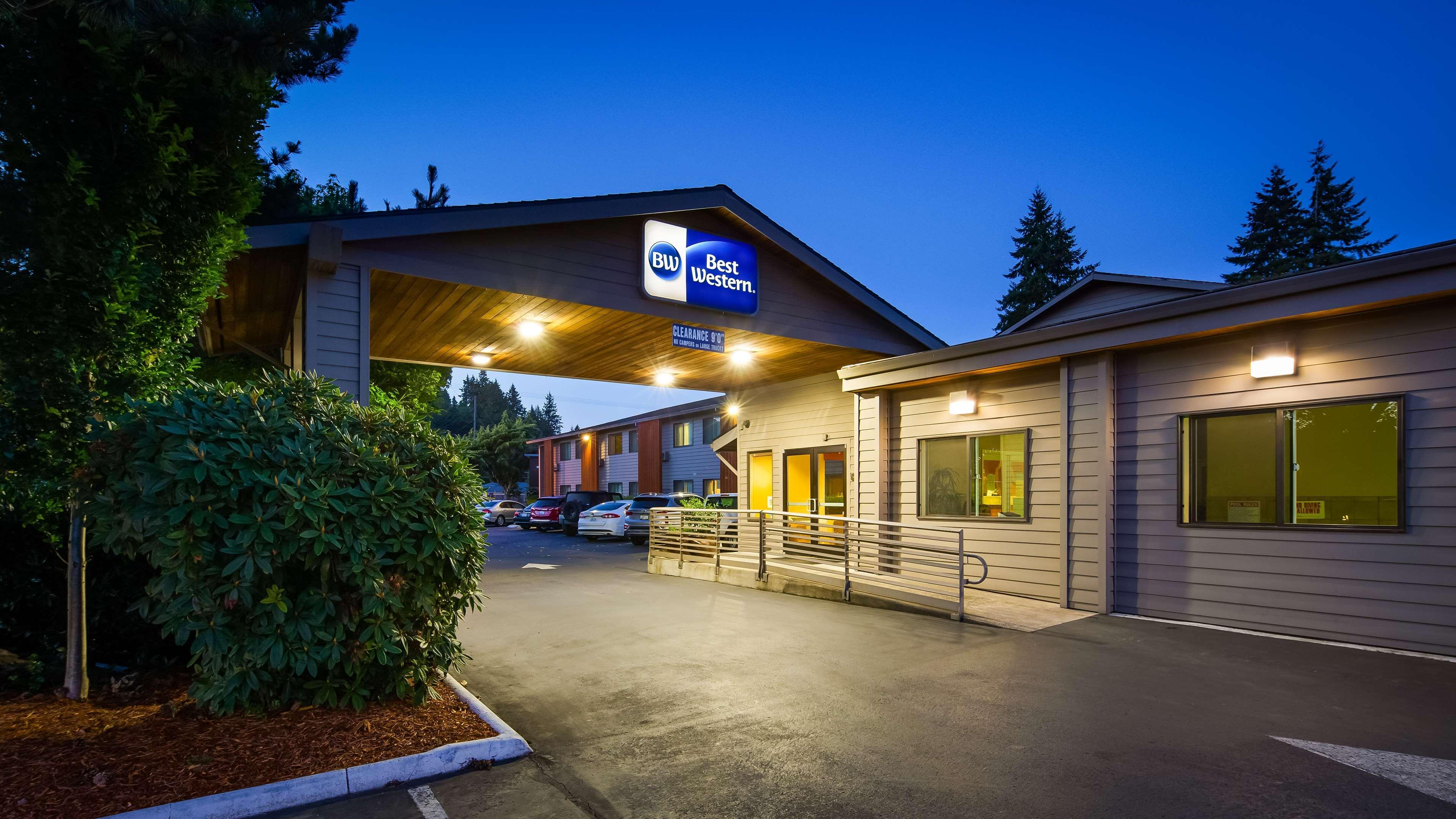 Best Western Aladdin Inn Келсо Екстериор снимка