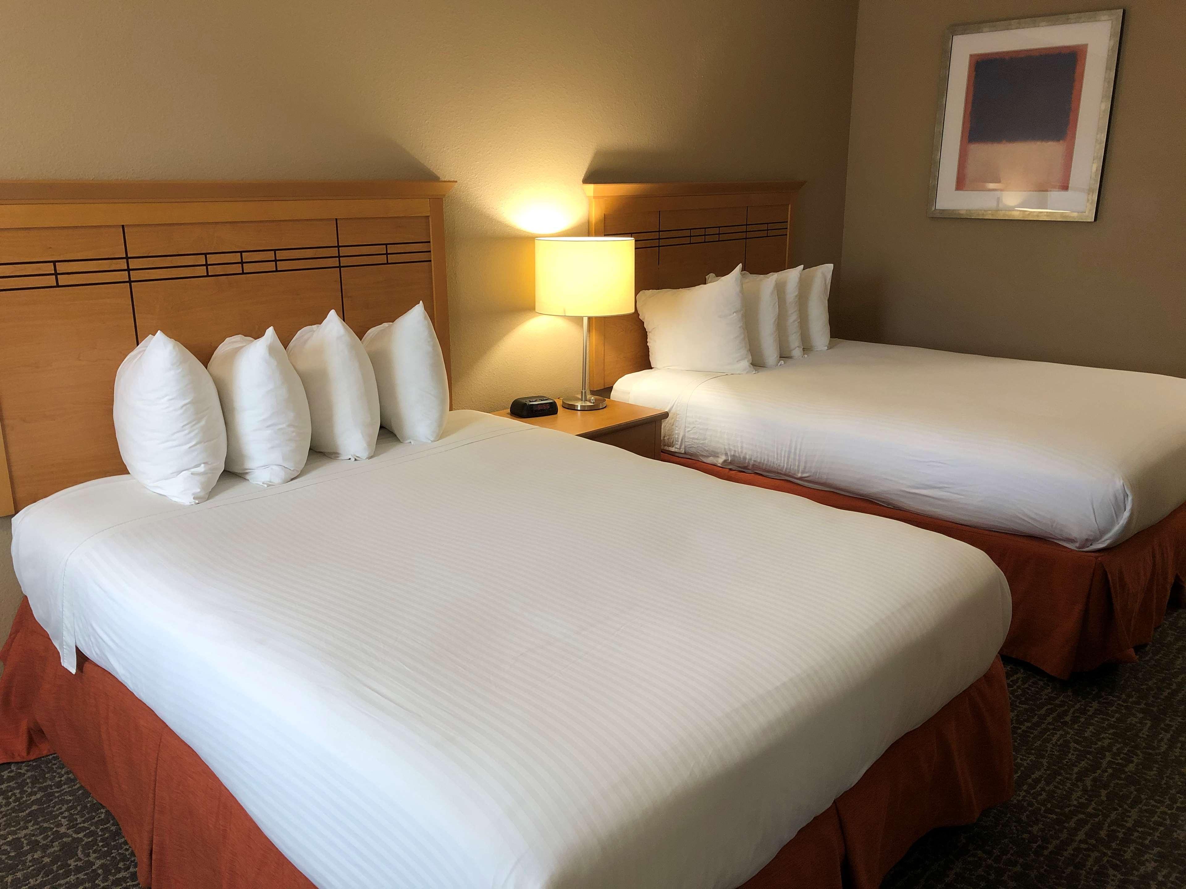 Best Western Aladdin Inn Келсо Екстериор снимка