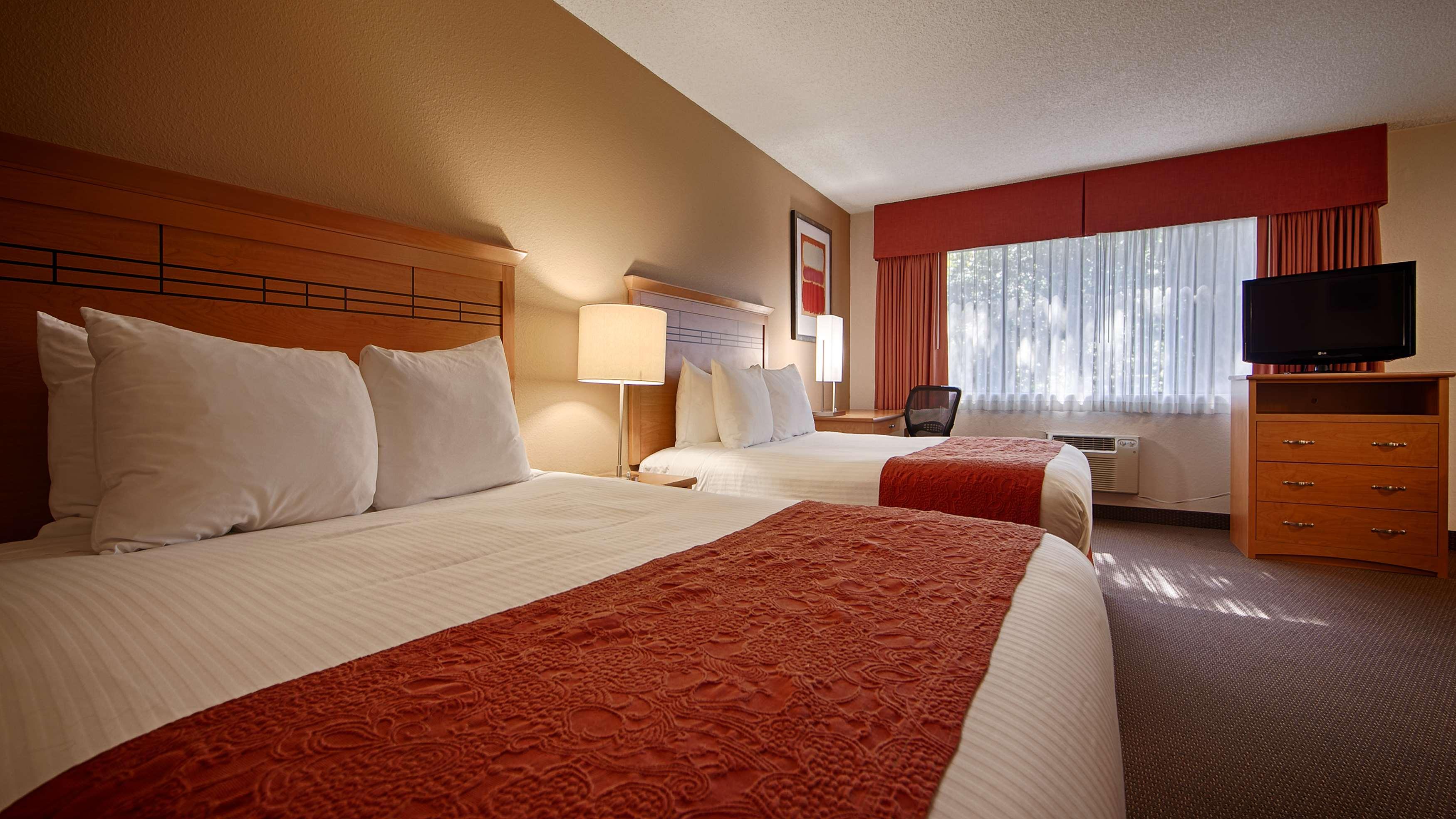 Best Western Aladdin Inn Келсо Екстериор снимка