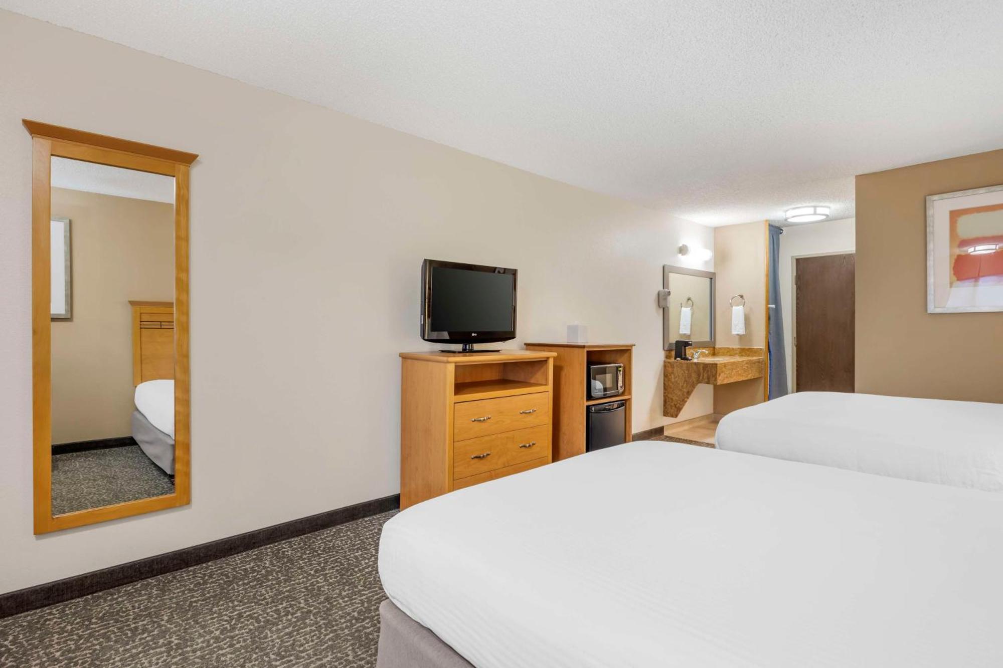 Best Western Aladdin Inn Келсо Екстериор снимка