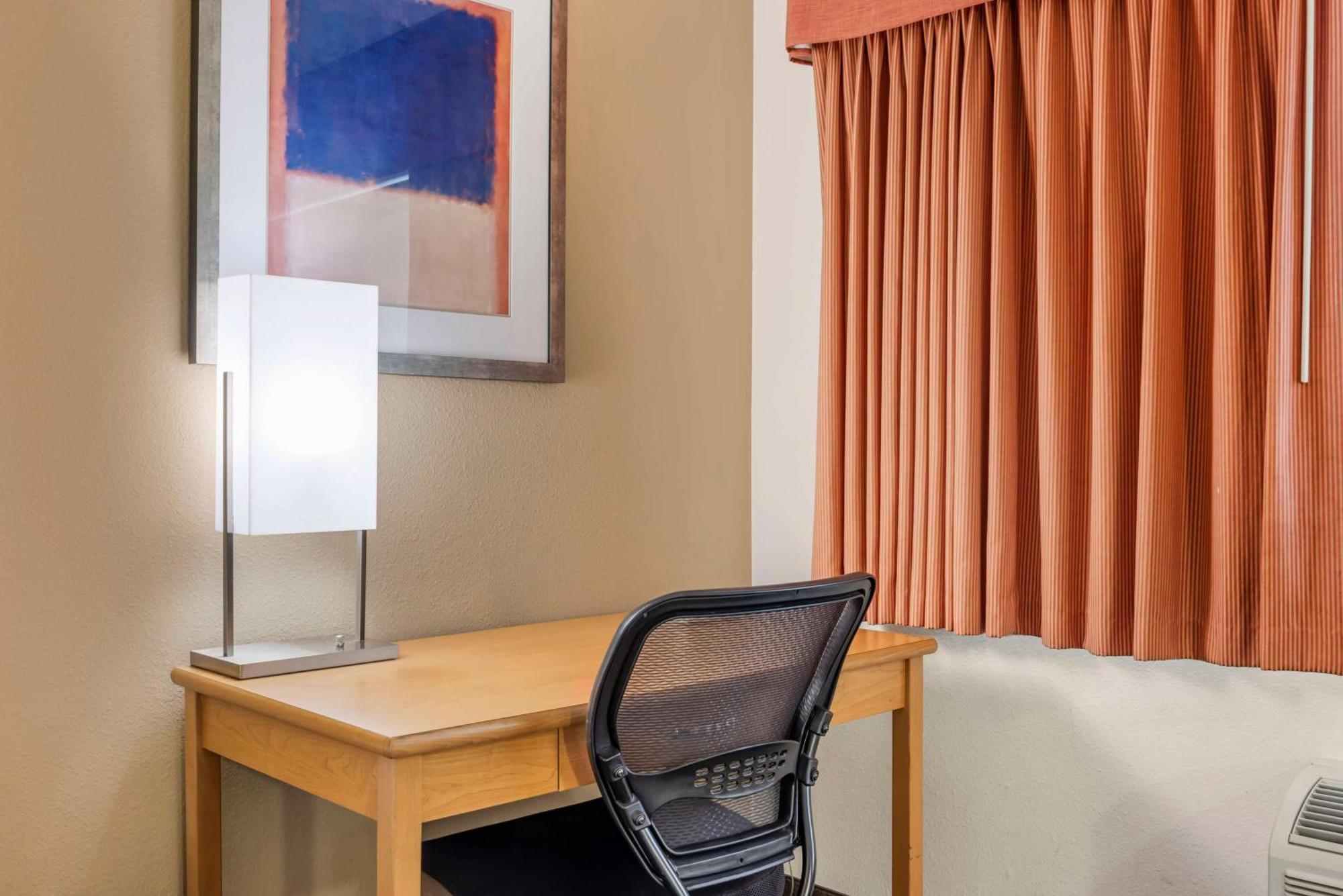 Best Western Aladdin Inn Келсо Екстериор снимка