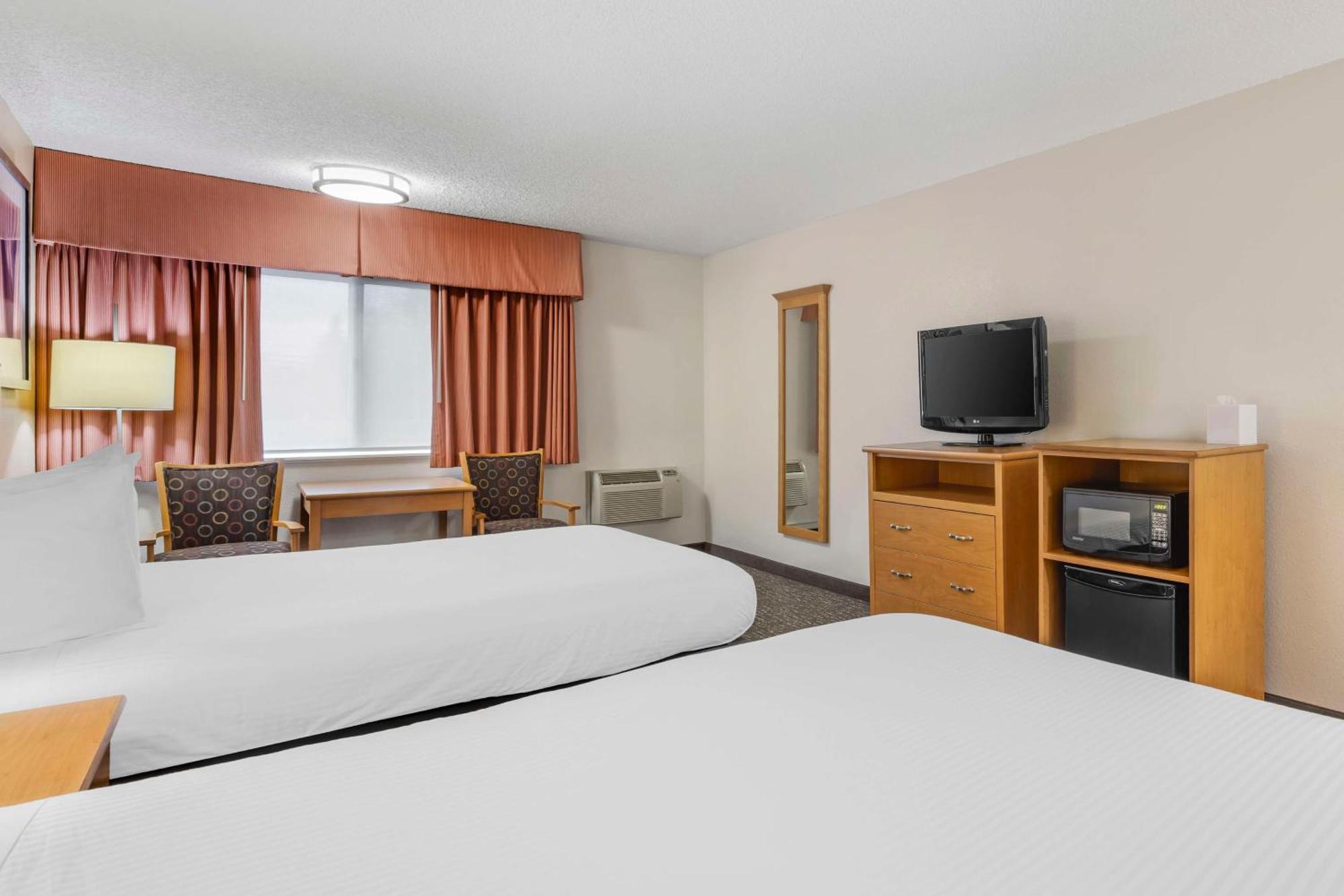 Best Western Aladdin Inn Келсо Екстериор снимка