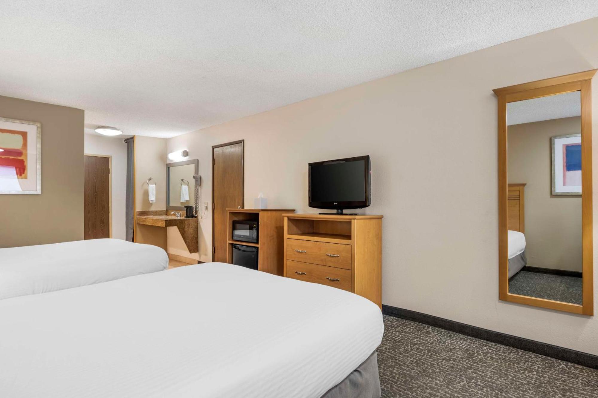 Best Western Aladdin Inn Келсо Екстериор снимка