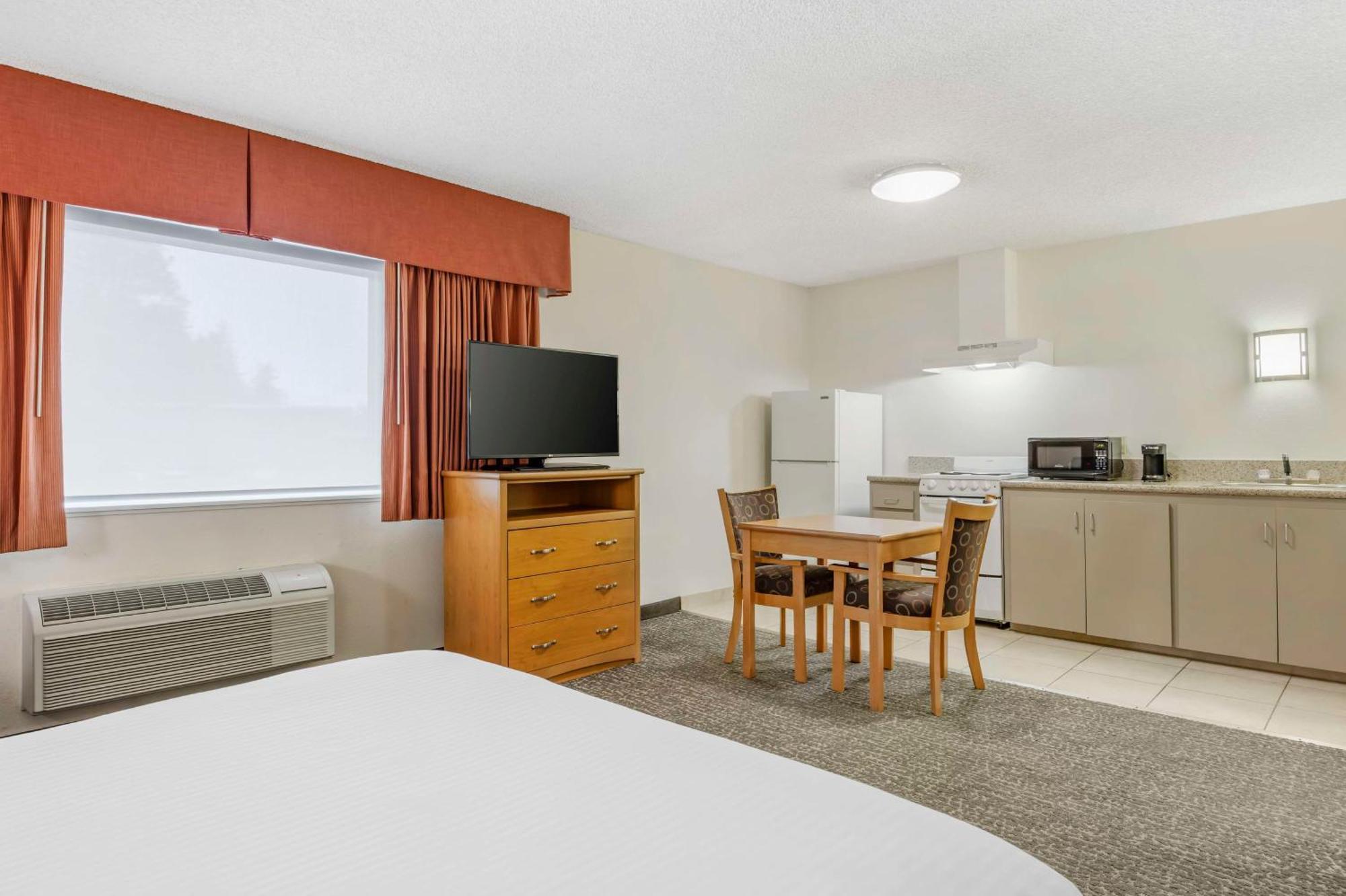 Best Western Aladdin Inn Келсо Екстериор снимка